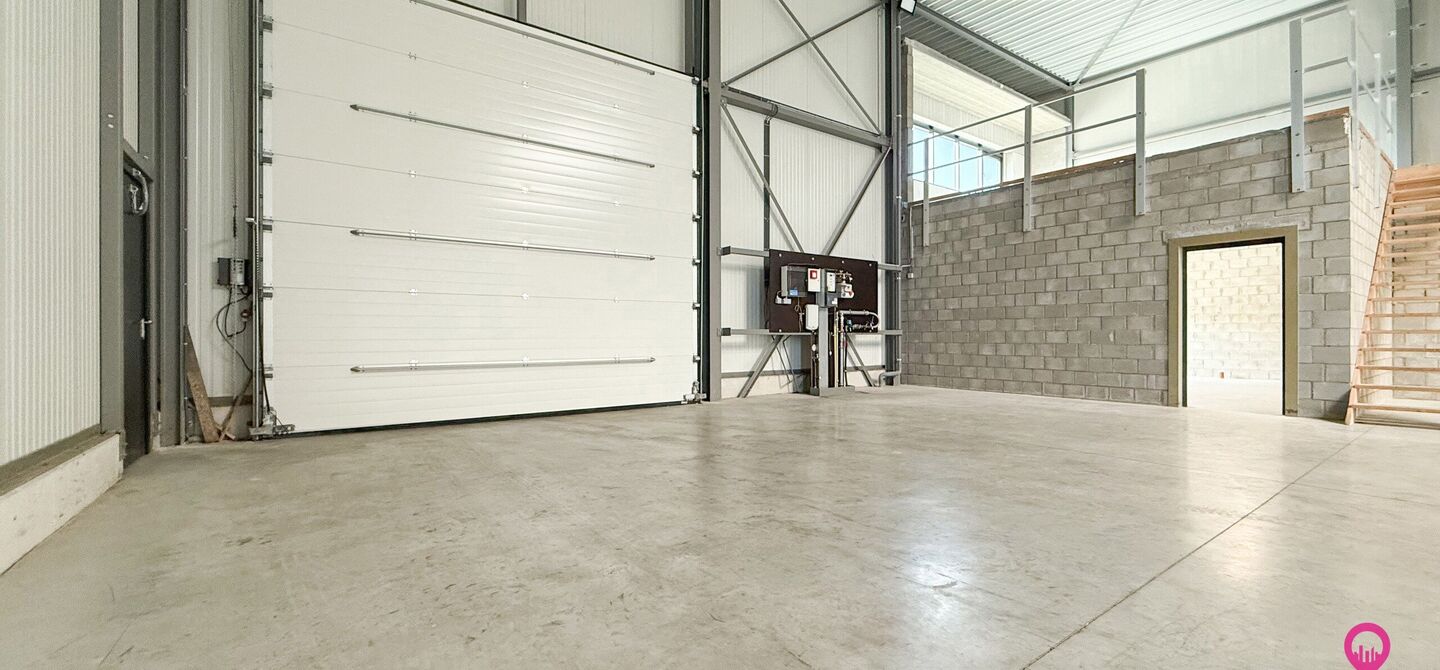 Kantoren & magazijn te koop in Houthalen-Helchteren