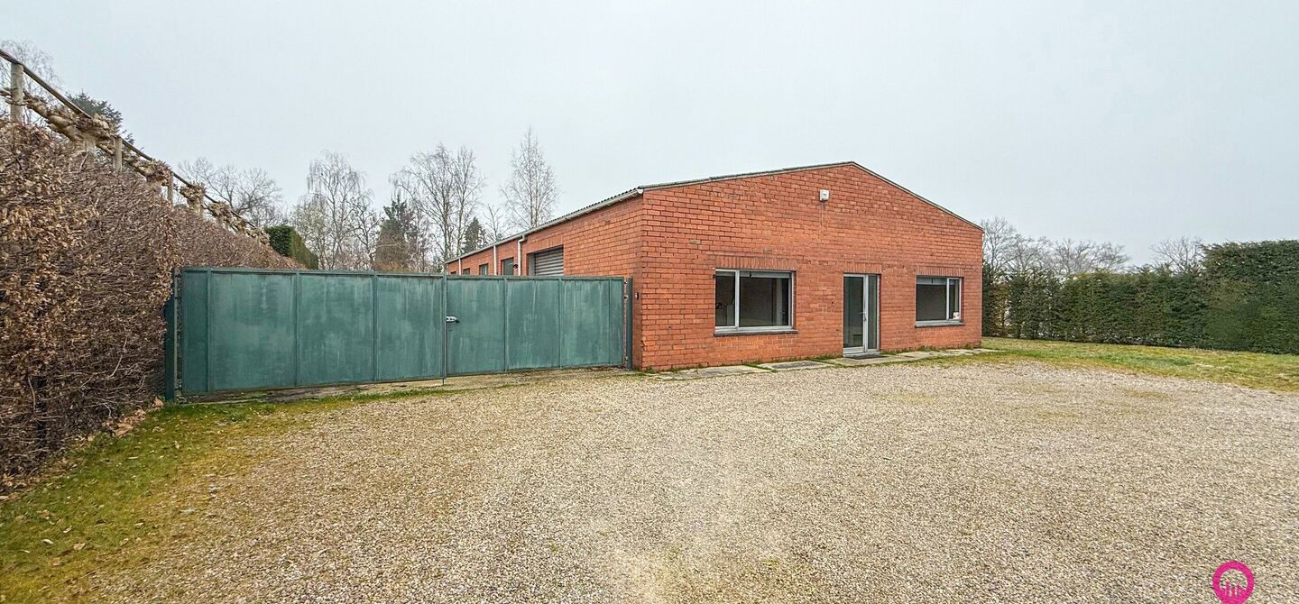 Kantoren & magazijn te koop in Zonhoven