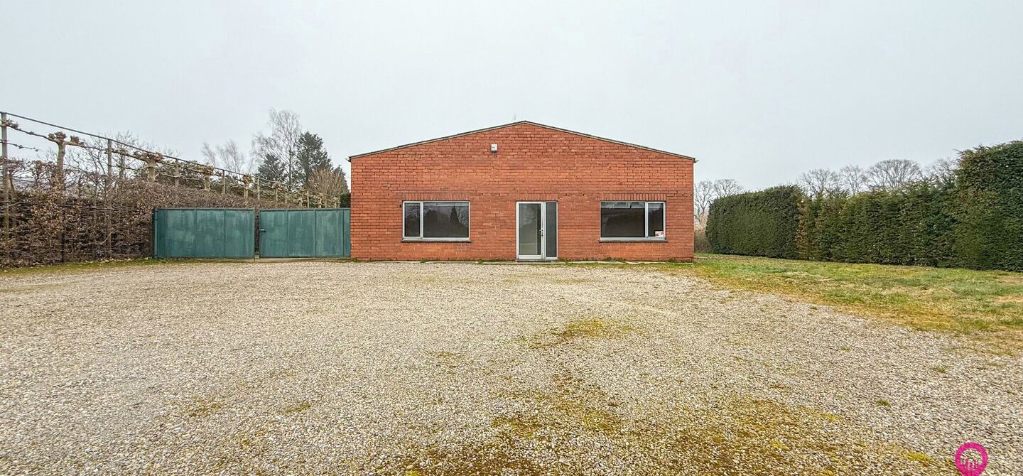 Kantoren & magazijn te koop in Zonhoven
