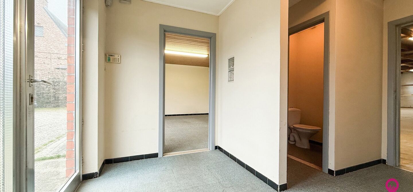 Kantoren & magazijn te koop in Zonhoven