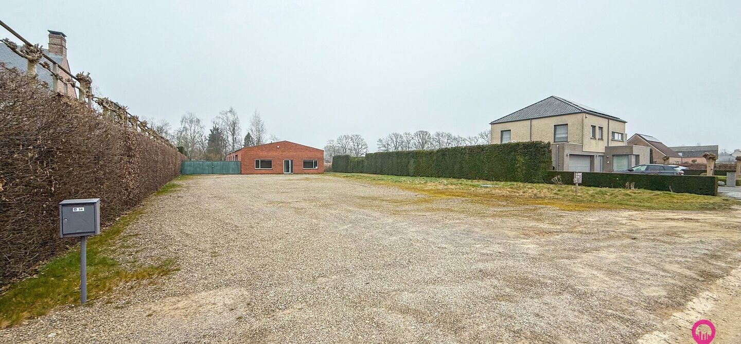 Kantoren & magazijn te koop in Zonhoven