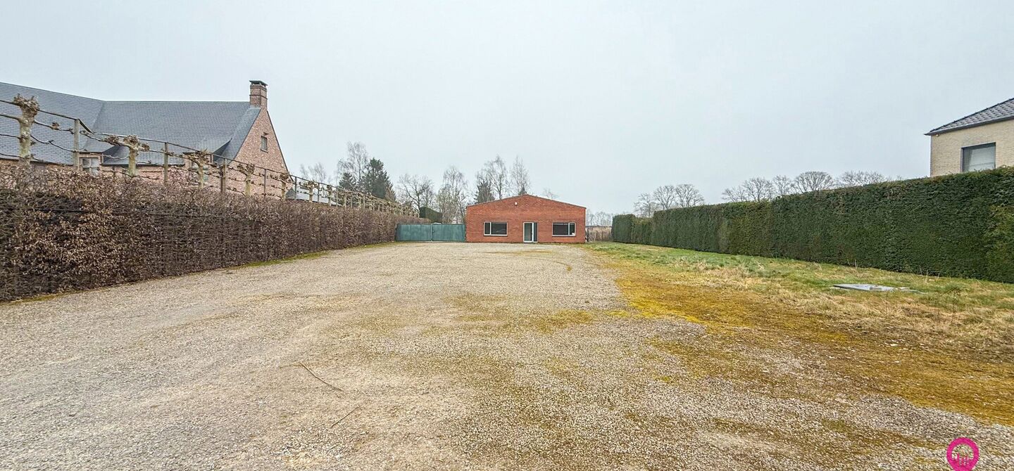 Kantoren & magazijn te koop in Zonhoven