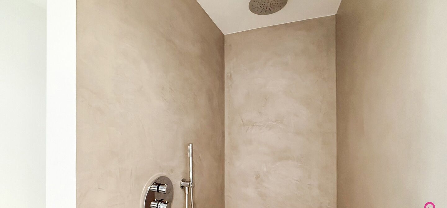 Uniek luxueus penthouse (221m&sup2;) met 2 slpks, 2 ensuite badkamers, 41m&sup2; terras en adembenemend uitzicht in centrum Beringen!

Bij ImmoFusion 7/7 &ldquo;open huis&rdquo; : klik op onze 3D-TOUR.
Ervaar vastgoed alsof je er zelf doorloopt!

Welkom in dit exclusieve