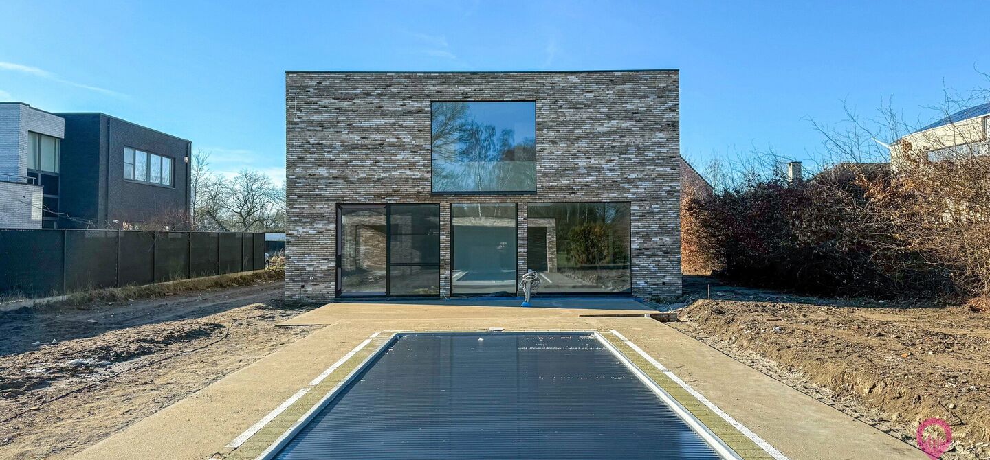 Villa te koop in Heusden-Zolder